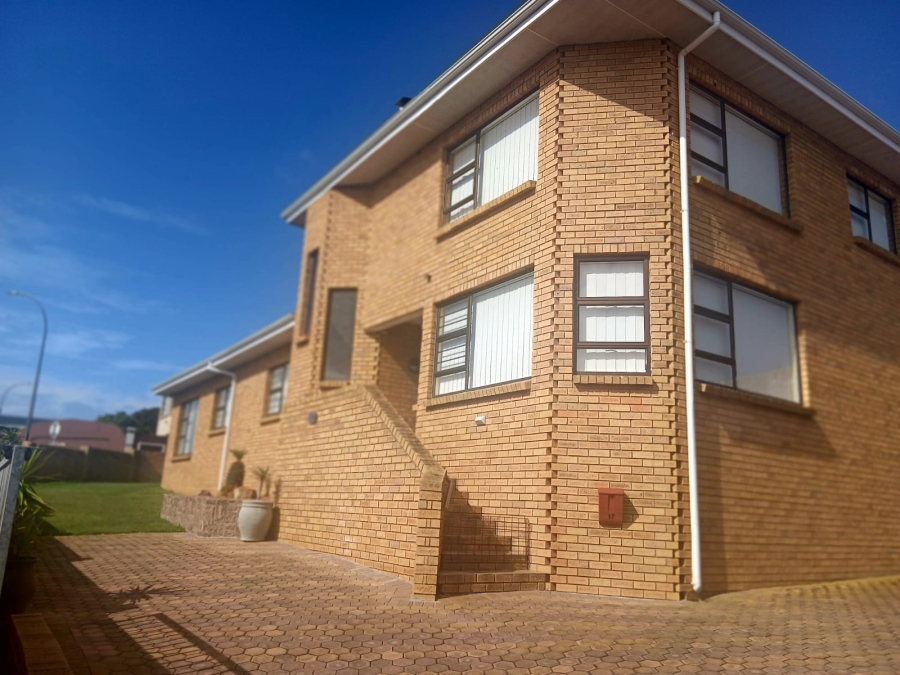 To Let 3 Bedroom Property for Rent in Dana Bay Western Cape